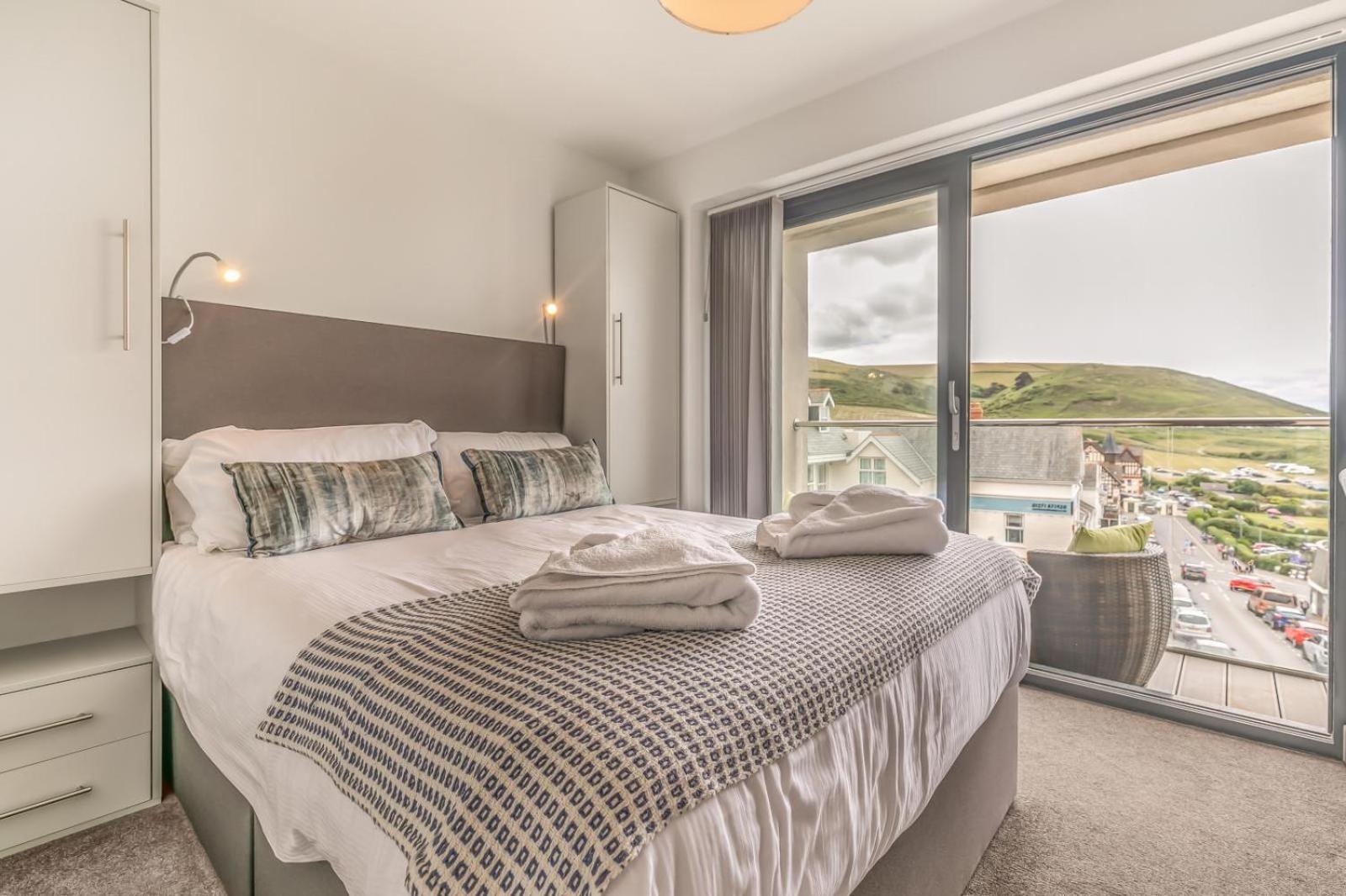 8 Woolacombe West - Luxury Apartment At Byron Woolacombe, Only 4 Minute Walk To Woolacombe Beach! Dış mekan fotoğraf