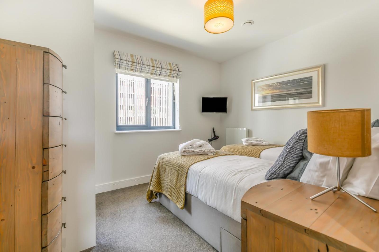 8 Woolacombe West - Luxury Apartment At Byron Woolacombe, Only 4 Minute Walk To Woolacombe Beach! Dış mekan fotoğraf